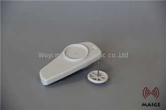 China Garment Store AM Hard Tags , Retail Clothing Security Tags 70 *30 Mm supplier
